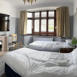 https://romantic-o2-arena-4bedrooms-house.cambridgehotelsuk.com
